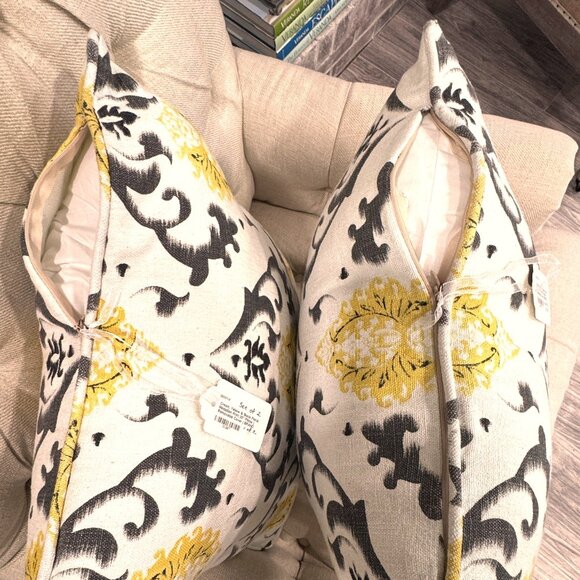 Floral Medallion Accent Pillows - Picture 3 of 4